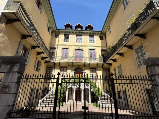 Private mansion on Rue Jean-Jacques Rousseau, Annecy