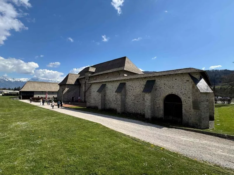 Discover the Mélan Charterhouse with a taste of local delights