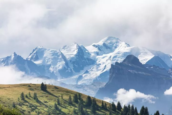 Passes and Mont Blanc within easy reach